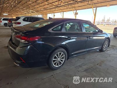 Trzecie zdjęcie samochodu z tyłu: 2018 HYUNDAI SONATA SE VIN:5NPE24AF7JH677657 - miniatura