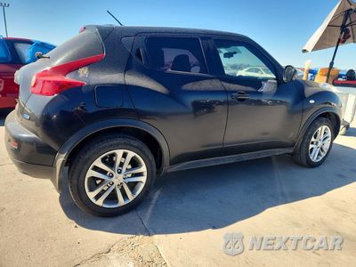 Trzecie zdjęcie samochodu z tyłu: 2014 NISSAN JUKE S VIN:JN8AF5MR5ET453890 - miniatura