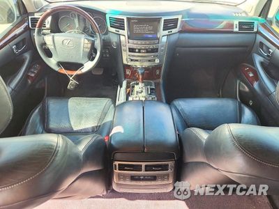 Zdjęcie 8 z 13 samochodu: 2013 LEXUS LX 570 VIN:JTJHY7AX7D4130790 - miniatura