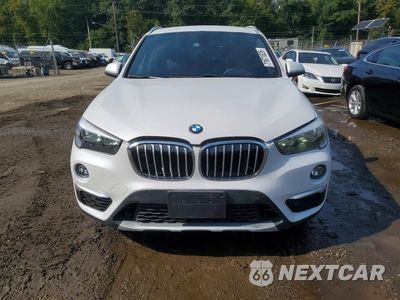 Piąte zdjęcie samochodu w środku: 2018 BMW X1 XDRIVE28I VIN:WBXHT3C37J5K30028 - miniatura
