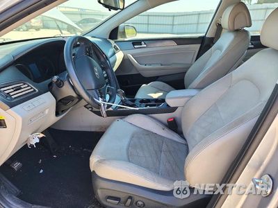 Zdjęcie 7 z 12 samochodu: 2017 HYUNDAI SONATA SPORT VIN:5NPE34AF5HH571800 - miniatura