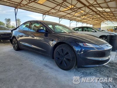 Czwarte zdjęcie samochodu z boku: 2024 TESLA MODEL 3 VIN:5YJ3E1EA0RF739437 - miniatura