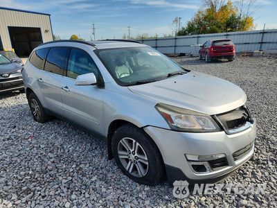 Czwarte zdjęcie samochodu z boku: 2015 CHEVROLET TRAVERSE LT VIN:1GNKVHKD2FJ364763 - miniatura