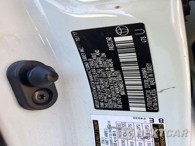 Zdjęcie 12 z 12 samochodu: 2018 TOYOTA C-HR XLE PREMIUM VIN:NMTKHMBX2JR040791 - miniatura