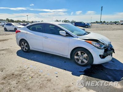 Czwarte zdjęcie samochodu z boku: 2013 HYUNDAI ELANTRA GLS VIN:5NPDH4AE1DH375531 - miniatura