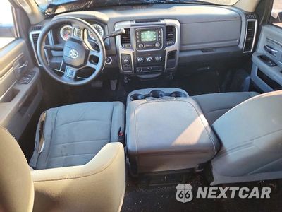Zdjęcie 8 z 12 samochodu: 2015 RAM 2500 SLT VIN:3C6TR5MT7FG614835 - miniatura