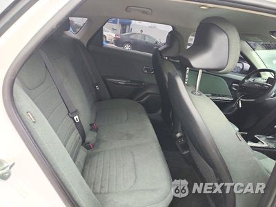 Zdjęcie 10 z 13 samochodu: 2025 KIA K4 EX VIN:3KPFU4DE0SE003728 - miniatura