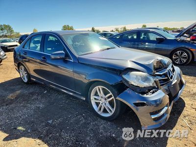 Czwarte zdjęcie samochodu z boku: 2014 MERCEDES-BENZ C 300 4MATIC VIN:WDDGF8AB0EG231786 - miniatura
