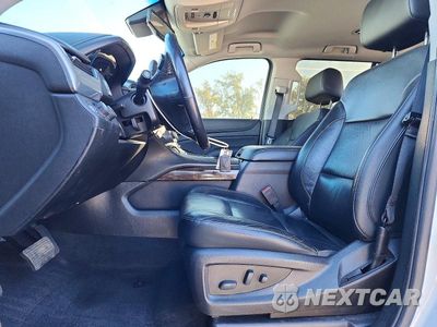 Zdjęcie 7 z 13 samochodu: 2019 CHEVROLET TAHOE K1500 LT VIN:1GNSKBKC5KR142565 - miniatura