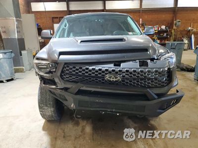 Piąte zdjęcie samochodu w środku: 2018 TOYOTA TUNDRA SR5 VIN:5TFUY5F19JX760492 - miniatura