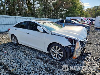 Czwarte zdjęcie samochodu z boku: 2013 HYUNDAI SONATA SE VIN:5NPEC4AC5DH707892 - miniatura