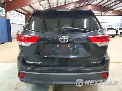 Zdjęcie 6 z 13 samochodu: 2017 TOYOTA HIGHLANDER XLE VIN:5TDJZRFH1HS426414 - miniatura