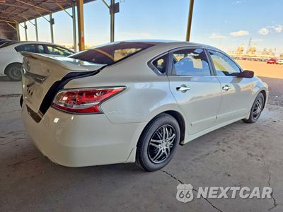 Trzecie zdjęcie samochodu z tyłu: 2015 NISSAN ALTIMA 2.5 S VIN:1N4AL3AP3FC591267 - miniatura