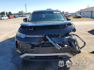 Piąte zdjęcie samochodu w środku: 2025 VOLKSWAGEN TIGUAN SE VIN:3VVMR7RM2SM051247 - miniatura