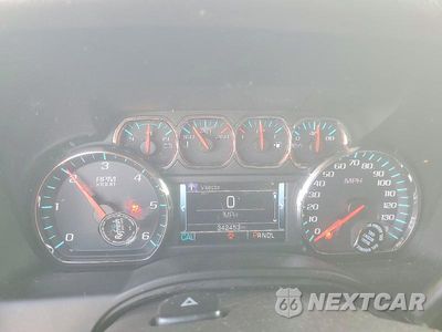Zdjęcie 9 z 13 samochodu: 2018 CHEVROLET SUBURBAN C1500 LT VIN:1GNSCHKC7JR365821 - miniatura