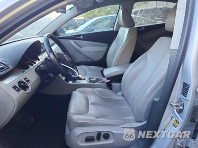 Zdjęcie 7 z 12 samochodu: 2009 VOLKSWAGEN PASSAT TURBO VIN:WVWJK73C29P025418 - miniatura