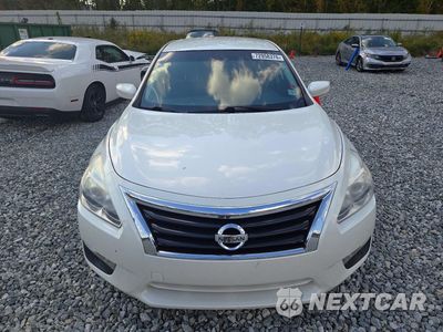 Piąte zdjęcie samochodu w środku: 2014 NISSAN ALTIMA 2.5 S VIN:1N4AL3AP7EC424649 - miniatura