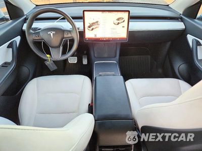 Zdjęcie 8 z 13 samochodu: 2022 TESLA MODEL Y VIN:7SAYGDEF7NF488622 - miniatura