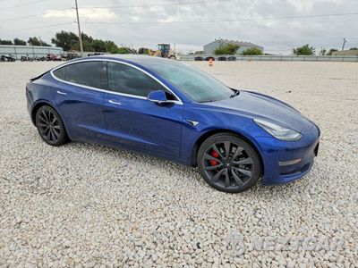 Czwarte zdjęcie samochodu z boku: 2020 TESLA MODEL 3 VIN:5YJ3E1EC3LF796305 - miniatura