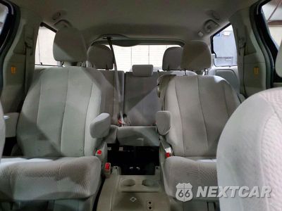 Zdjęcie 10 z 13 samochodu: 2011 TOYOTA SIENNA LE VIN:5TDKK3DC8BS032137 - miniatura