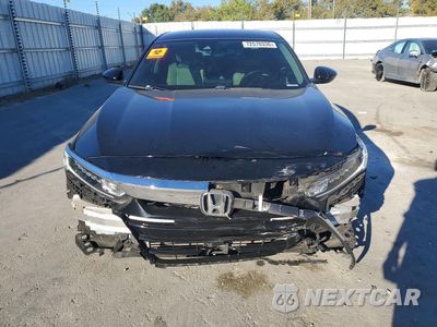 Piąte zdjęcie samochodu w środku: 2018 HONDA ACCORD LX VIN:1HGCV1F16JA257892 - miniatura
