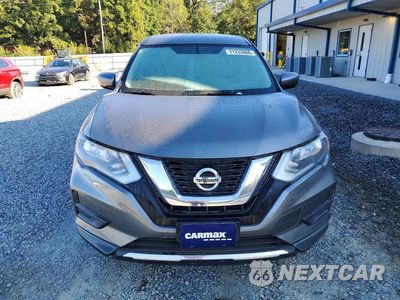 Piąte zdjęcie samochodu w środku: 2017 NISSAN ROGUE S VIN:JN8AT2MV0HW019738 - miniatura