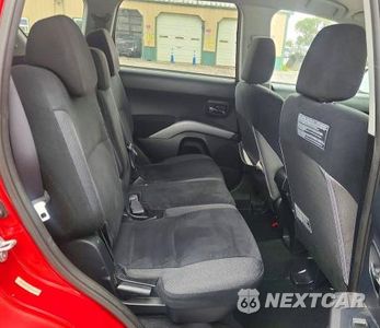Zdjęcie 10 z 12 samochodu: 2008 MITSUBISHI OUTLANDER XLS VIN:JA4MT41X78Z011493 - miniatura