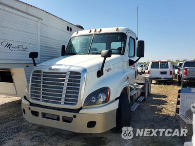 2016 FREIGHTLINER CASCADIA 125 SEMI TRUCK 3AKJGEBG5GSHK9305 - główne zdjęcie licytacji z USA - miniatura