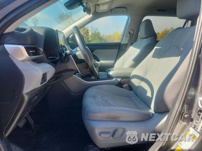 Zdjęcie 7 z 13 samochodu: 2021 TOYOTA HIGHLANDER HYBRID LE VIN:5TDBBRCH5MS531223 - miniatura