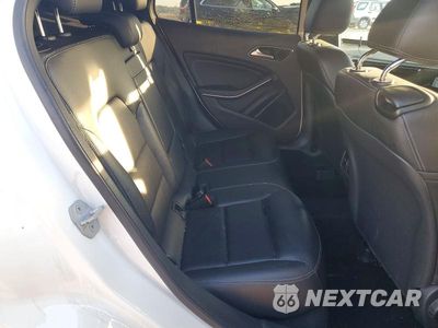 Zdjęcie 11 z 14 samochodu: 2016 MERCEDES-BENZ GLA 250 VIN:WDCTG4EB2GJ267844 - miniatura