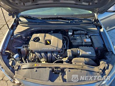 Zdjęcie 11 z 12 samochodu: 2017 HYUNDAI ELANTRA SE VIN:KMHD74LF0HU075298 - miniatura