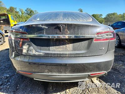 Zdjęcie 6 z 12 samochodu: 2015 TESLA MODEL S 70D VIN:5YJSA1S26FF090744 - miniatura