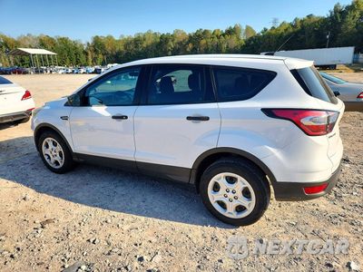 Drugie zdjęcie samochodu z przodu: 2018 FORD ESCAPE S VIN:1FMCU0F7XJUA34880 - miniatura