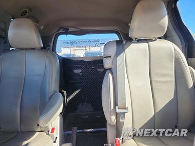 Zdjęcie 10 z 13 samochodu: 2015 TOYOTA SIENNA L 7-PASSENGER VIN:5TDZK3DCXFS593685 - miniatura