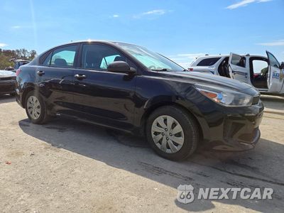 Czwarte zdjęcie samochodu z boku: 2020 KIA RIO LX VIN:3KPA24AD3LE288454 - miniatura