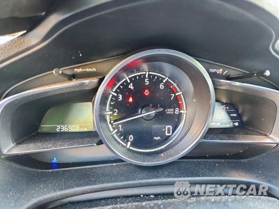 Zdjęcie 9 z 12 samochodu: 2017 MAZDA 3 GRAND TOURING VIN:JM1BN1M37H1119433 - miniatura