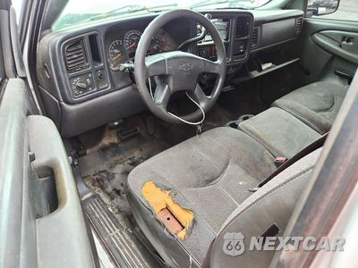 Zdjęcie 8 z 13 samochodu: 2004 CHEVROLET SILVERADO C2500 HEAVY DUTY VIN:1GCHC29U44E171371 - miniatura