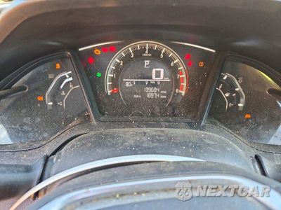 Zdjęcie 9 z 12 samochodu: 2016 HONDA CIVIC LX VIN:19XFC2F56GE038799 - miniatura