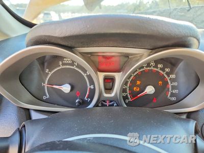 Zdjęcie 9 z 13 samochodu: 2011 FORD FIESTA SES VIN:3FADP4FJ1BM173620 - miniatura