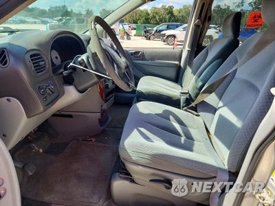 Zdjęcie 7 z 13 samochodu: 2006 CHRYSLER TOWN & COUNTRY VIN:1A4GP45RX6B580860 - miniatura