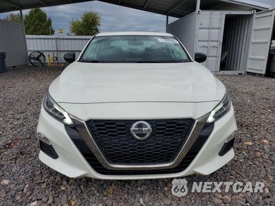Piąte zdjęcie samochodu w środku: 2019 NISSAN ALTIMA SR VIN:1N4BL4CV2KC114829 - miniatura