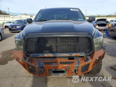 Piąte zdjęcie samochodu w środku: 2017 RAM 1500 SLT VIN:1C6RR7LG3HS572587 - miniatura