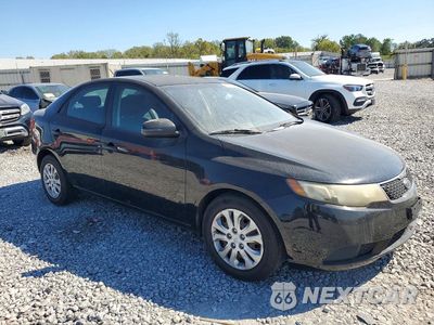 Czwarte zdjęcie samochodu z boku: 2012 KIA FORTE EX VIN:KNAFU4A22C5568633 - miniatura