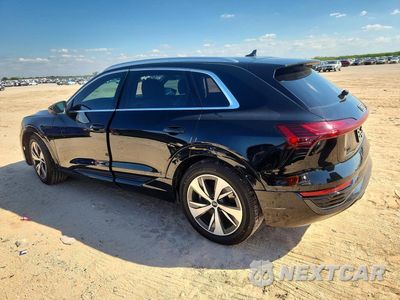 Drugie zdjęcie samochodu z przodu: 2024 AUDI Q8 E-TRON PREMIUM PLUS VIN:WA15AAGE5RB007080 - miniatura