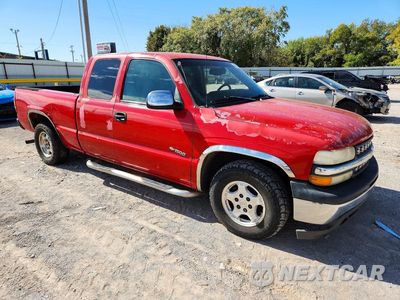 Czwarte zdjęcie samochodu z boku: 2001 CHEVROLET SILVERADO C1500 VIN:2GCEC19T111313161 - miniatura
