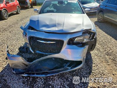 Piąte zdjęcie samochodu w środku: 2018 CHRYSLER 300 S VIN:2C3CCAGG0JH296555 - miniatura