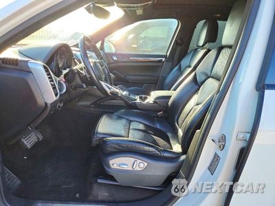 Zdjęcie 7 z 13 samochodu: 2017 PORSCHE CAYENNE SE HYBRID PLATINUM VIN:WP1AE2A27HLA75594 - miniatura