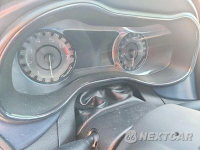 Zdjęcie 9 z 13 samochodu: 2016 CHRYSLER 200 S VIN:1C3CCCBB2GN144672 - miniatura