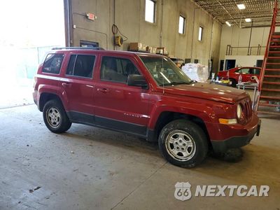 Czwarte zdjęcie samochodu z boku: 2016 JEEP PATRIOT SPORT VIN:1C4NJRBB9GD639891 - miniatura