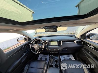 Zdjęcie 9 z 14 samochodu: 2016 KIA SORENTO SX V6 VIN:5XYPKDA56GG008246 - miniatura